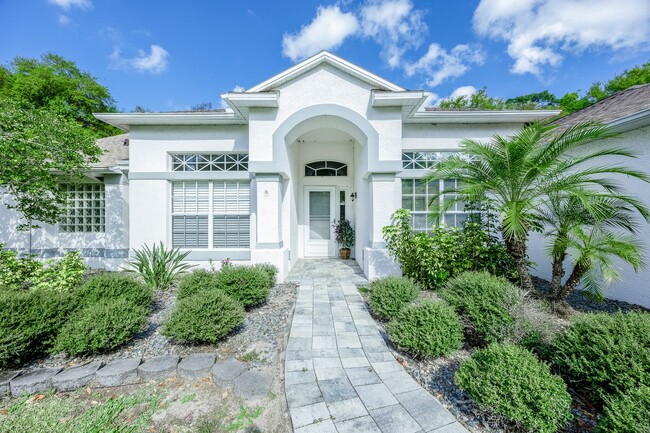 Building Photo - Stunning 4-Bedroom Home with Private Pool ...