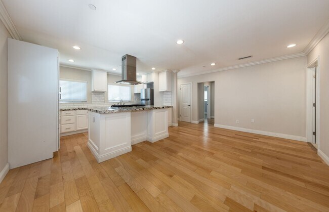 Foto del edificio - 25461 Cole St