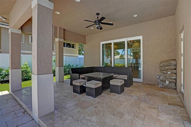 Foto del edificio - 1471 SW 14th St