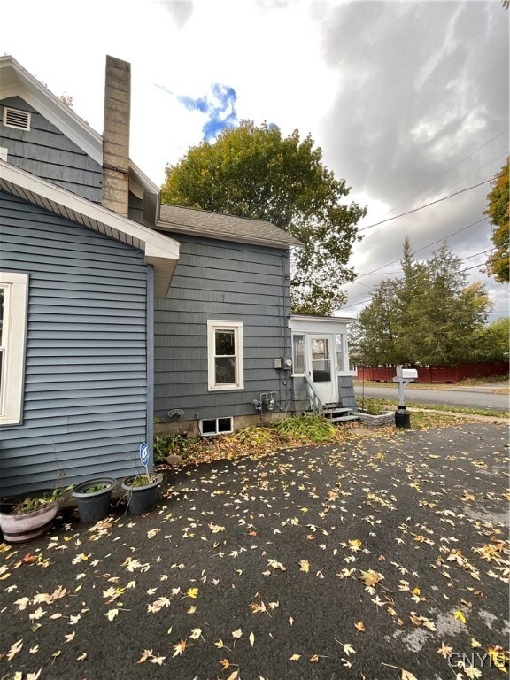 Building Photo - 110 Division St E