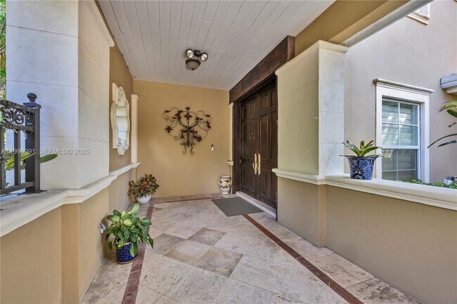 Foto del edificio - 6200 Granada Blvd