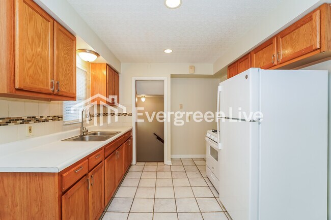 Foto del edificio - 19200 Mayfair Ln