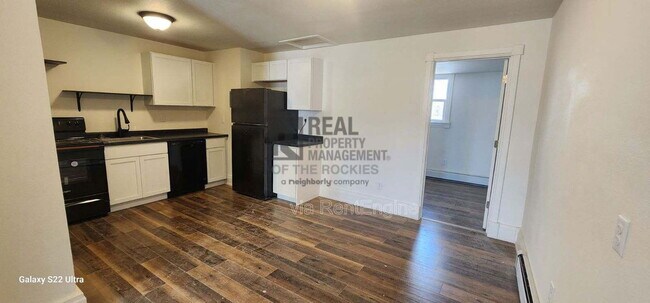 Foto del edificio - 606 W 24th St