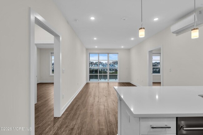 Foto del edificio - 521 Lakeview Ave