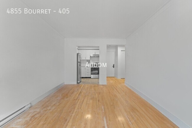 Building Photo - 4855 Av Bourret