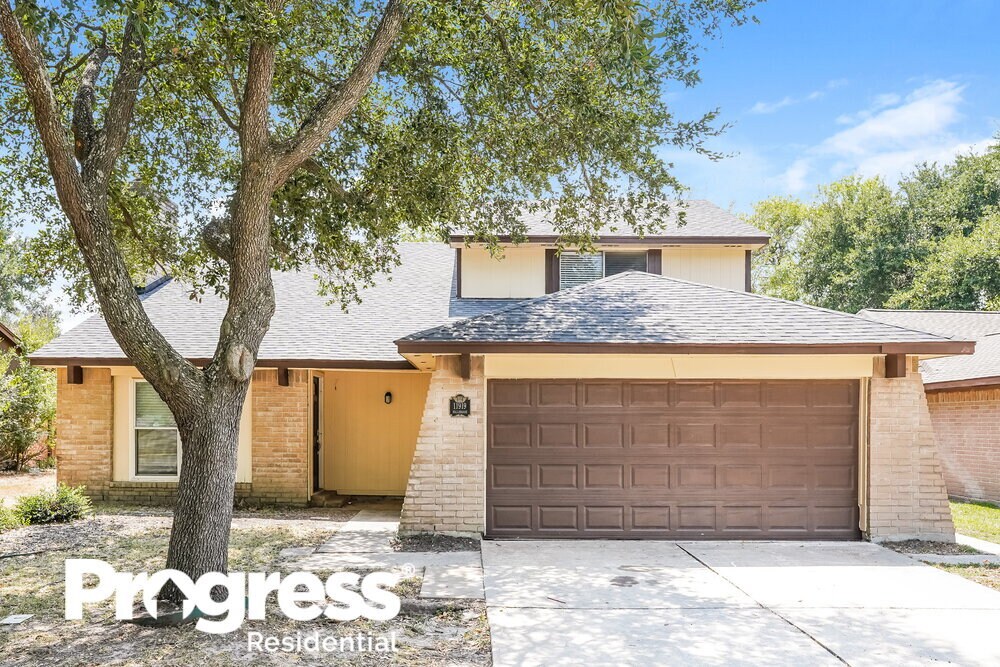 11919 Fallbrook Dr, Houston, TX 77065 House Rental in Houston, TX