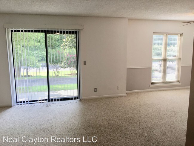 Building Photo - 1 br, 1 bath House - 202 Summit Ridge