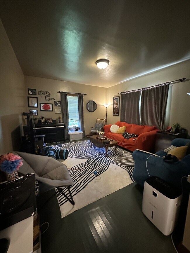 Building Photo - 2026 4th St