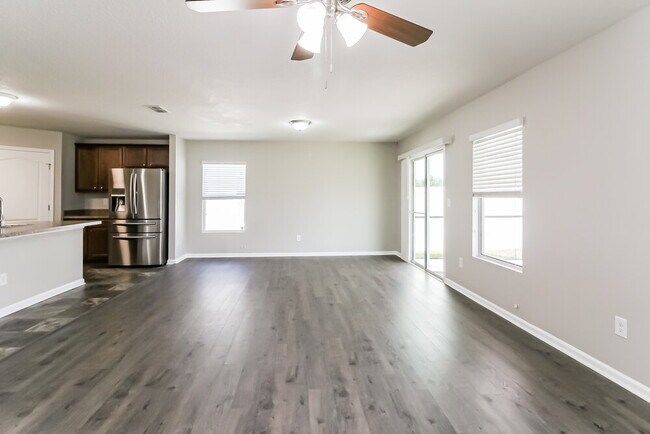 Building Photo - 95017 Timberlake Dr