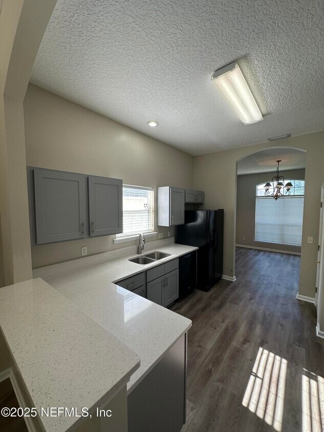 Foto principal - 1754 Rustling Dr