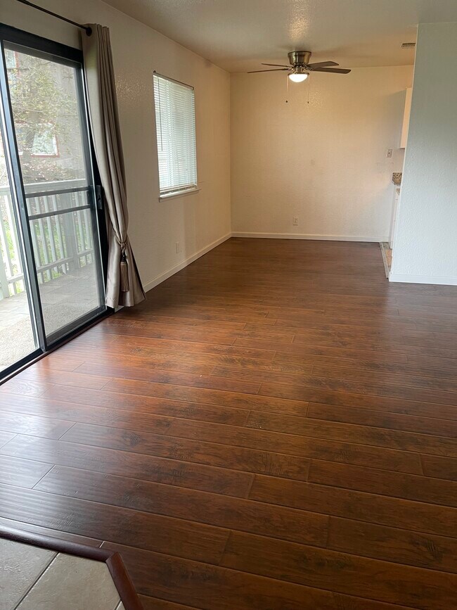 Foto del edificio - 2731 Nora Ln