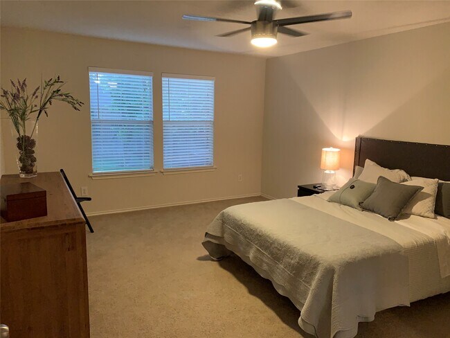 Building Photo - 202 N Vesper Bend Cir