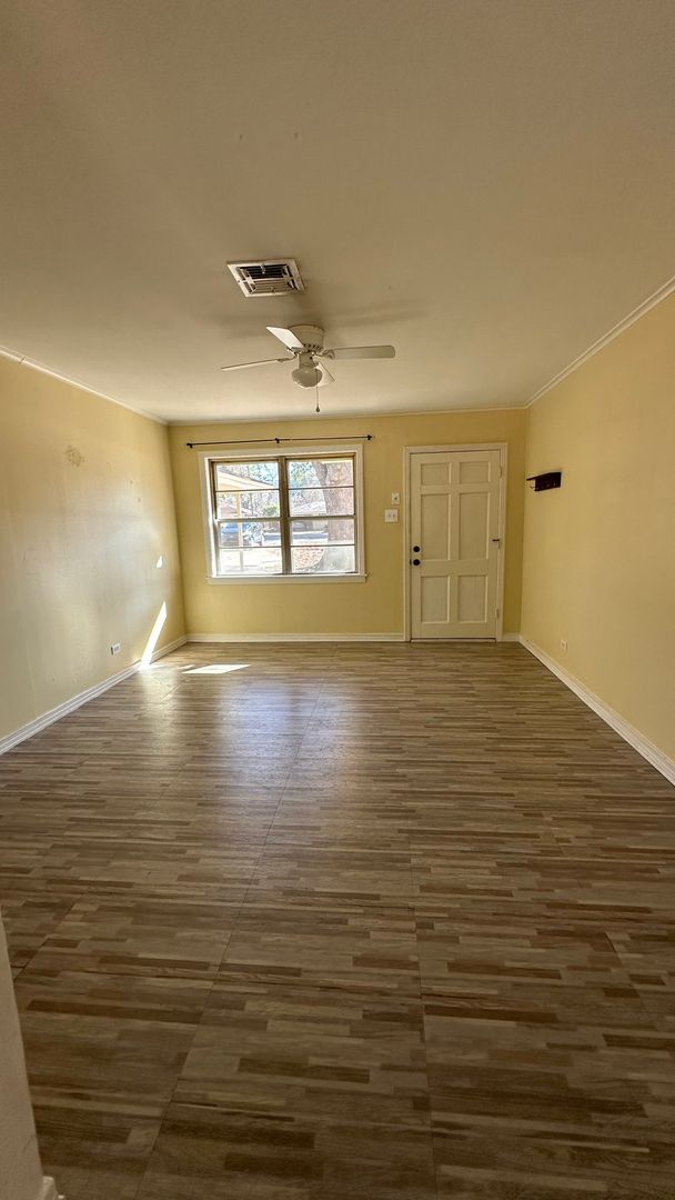 Building Photo - September move in!