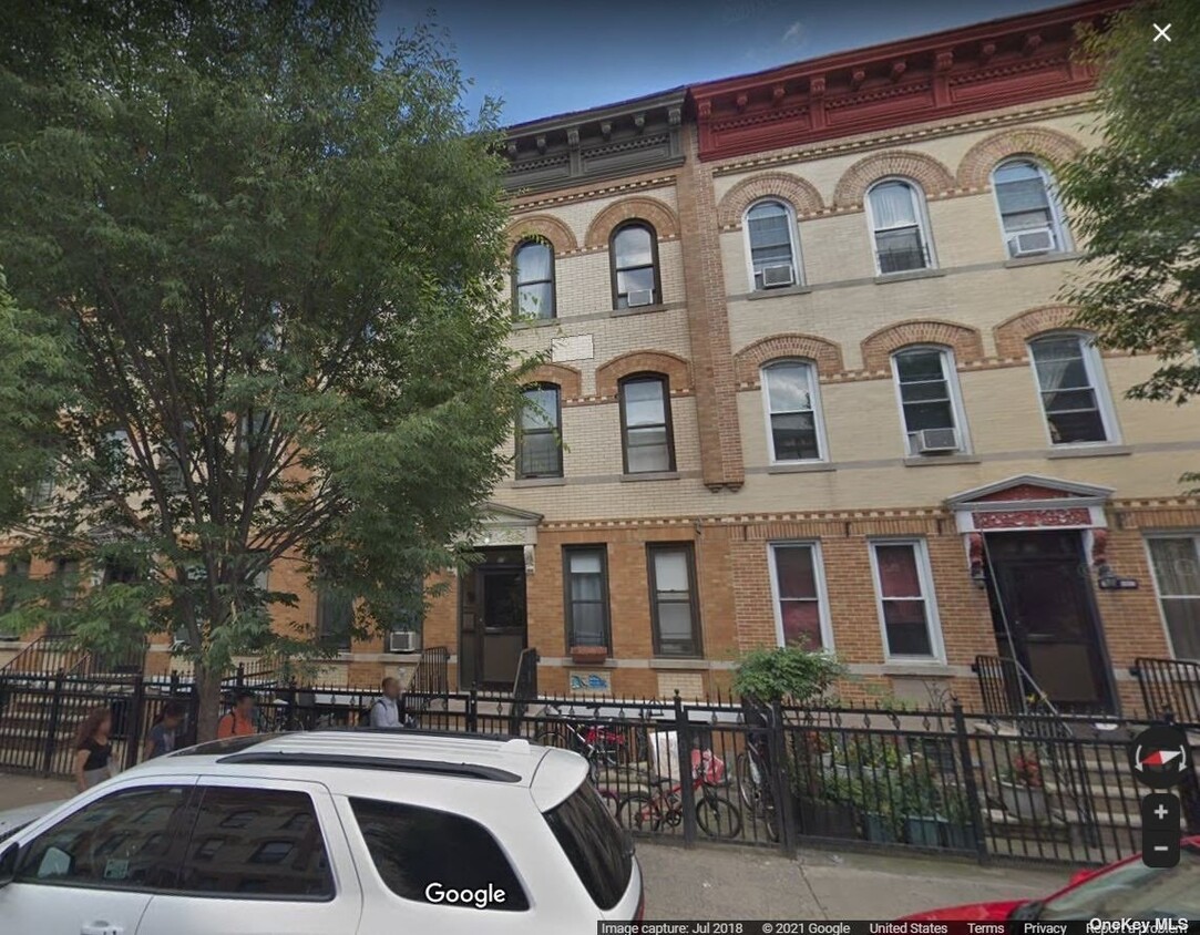 Primary Photo - 32-23-32-48 48th St