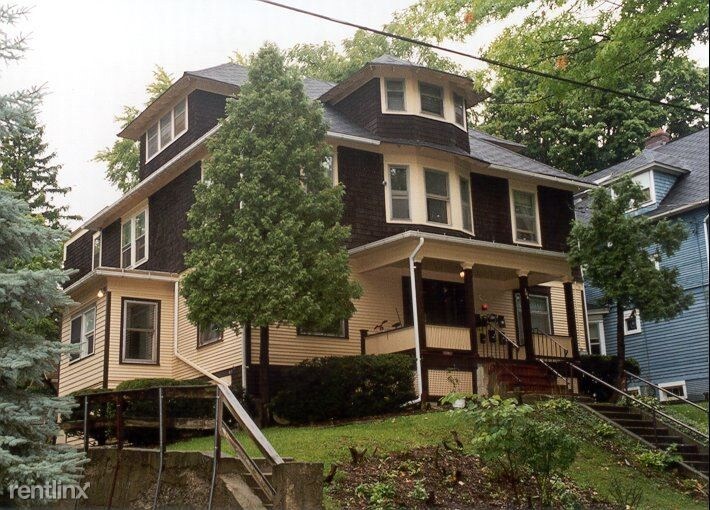 Primary Photo - 2 br, 1 bath Apartment - 104 #1 Harvard Place