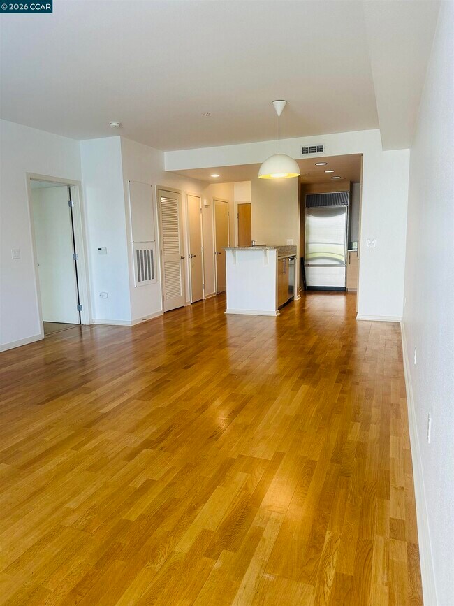 Foto del edificio - 1655 N California Blvd