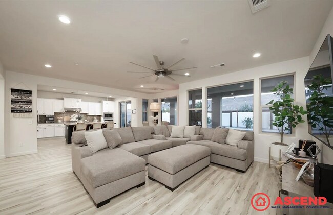 Building Photo - Luxury 4 Bed / 3 Bath Home in Gated Highgate Community – Resort-Style Living