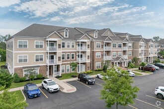 Building Photo - Muir Lake