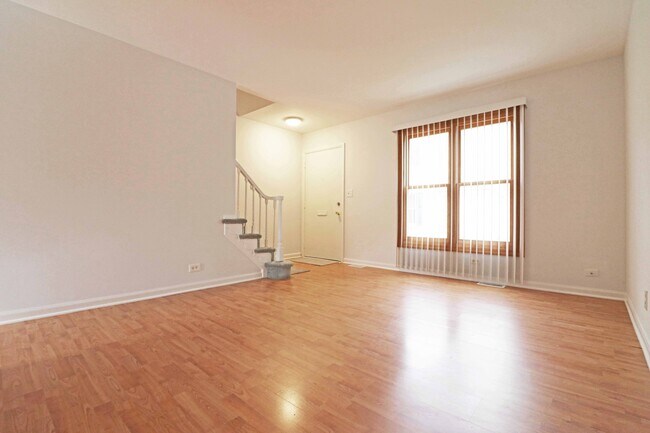 Foto del edificio - 1723 Sessions Walk