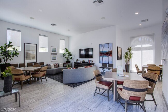 Foto del edificio - 2555 Hampton Rd
