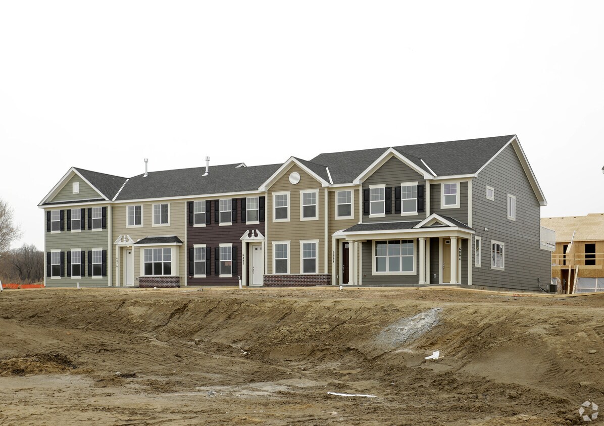 Woodland Cove Townhomes for Rent MN