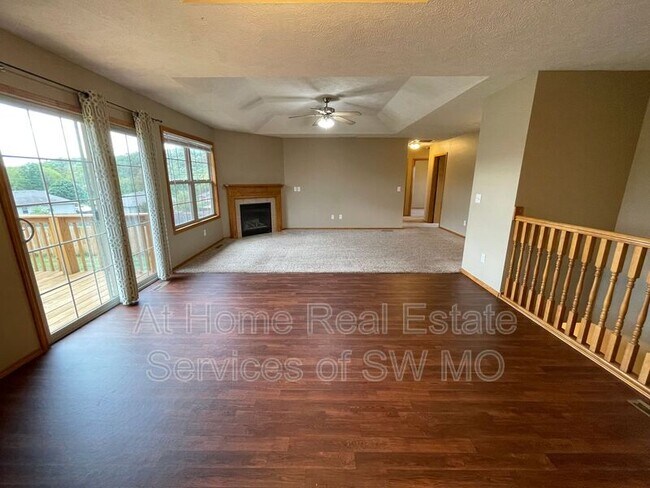 Foto del edificio - 202 Mazzy Dr