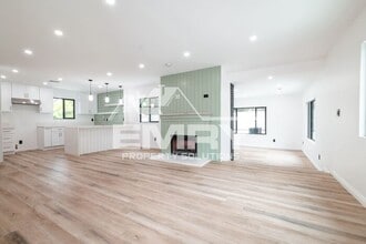 Building Photo - 9135 Arrington Ave