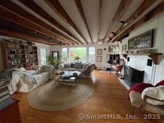 Foto del edificio - 15 Maple Ave
