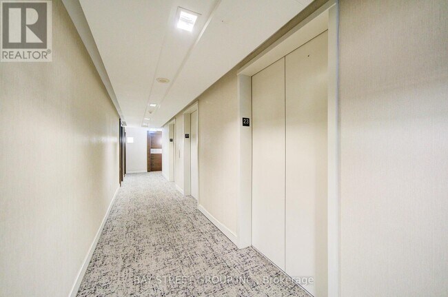 Photo du bâtiment - 21 Iceboat Terr