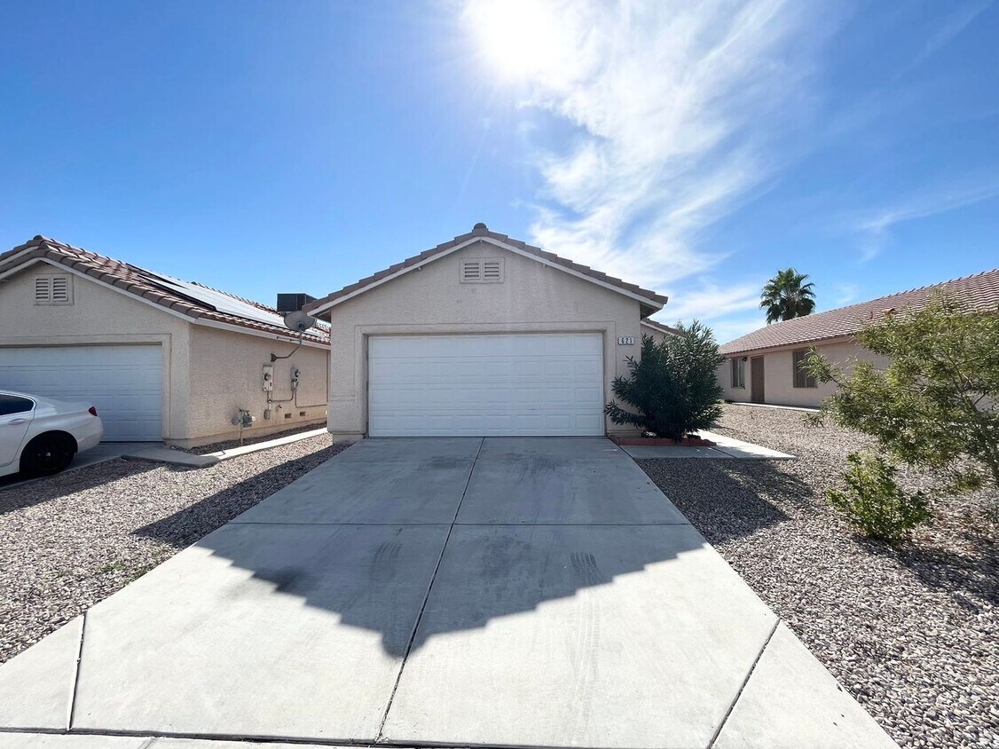 621 Roberta Alecia Ave, North Las Vegas, NV 89031 House Rental in