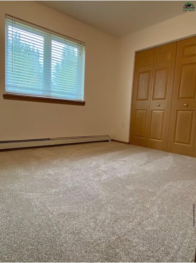 Foto del edificio - 1427 Garay St