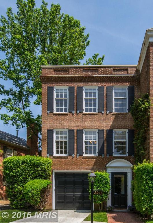 Foto principal - 2911 Garfield St NW