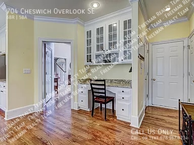 Foto del edificio - 704 Cheswich Overlook SE