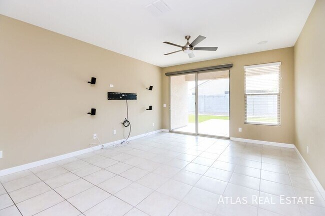 Foto del edificio - 4137 W White Canyon Rd