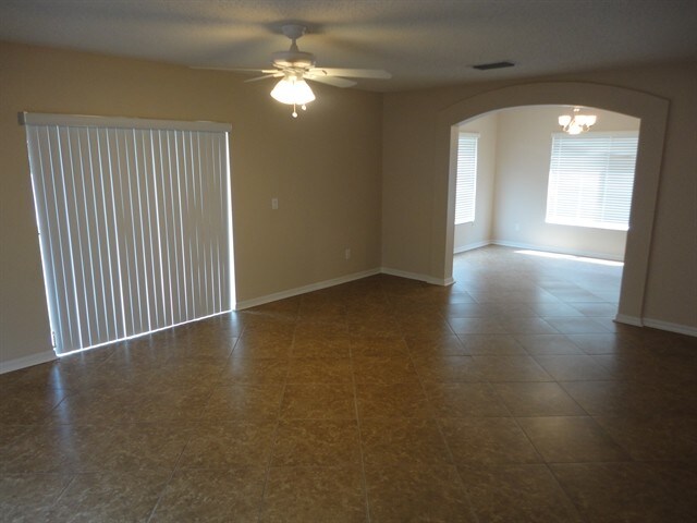 Foto del edificio - 11837 Brenford Crest Dr