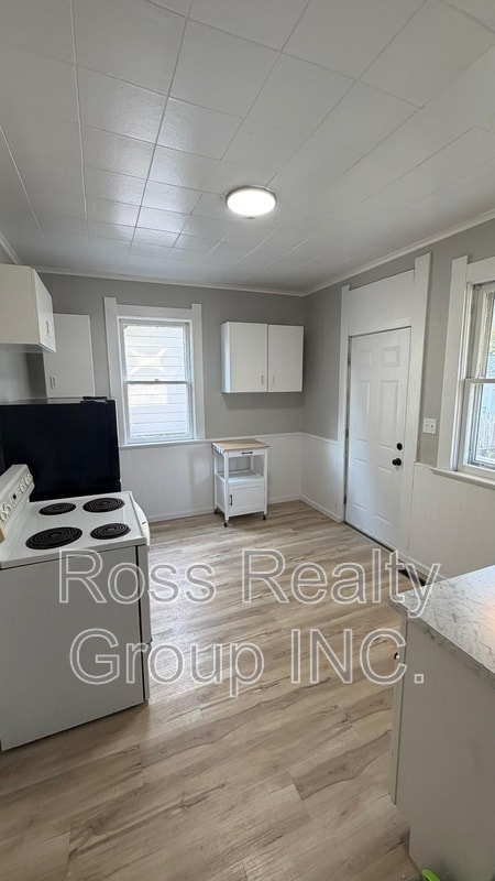 Building Photo - 426 Arden Pl