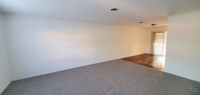 Building Photo - 1833 Johnson Street