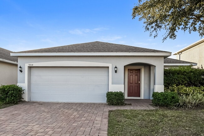 Building Photo - 9808 Kinmore Dr