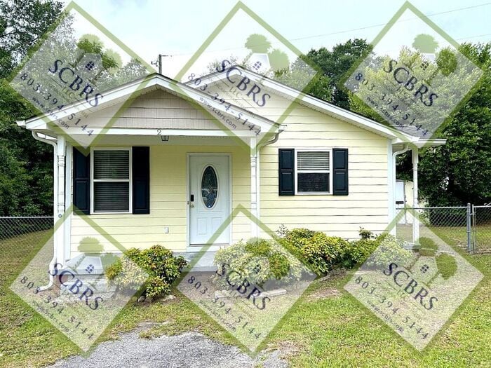 Primary Photo - 2BR Rosewood Home – Modern Comfort in a Cl...