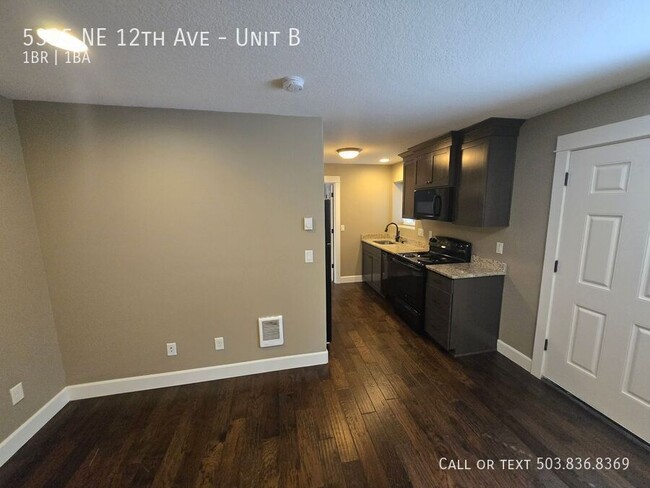 Building Photo - 5335 NE 12th Ave