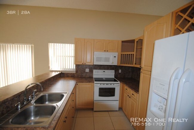 Building Photo - 15060 Norfolk Ln