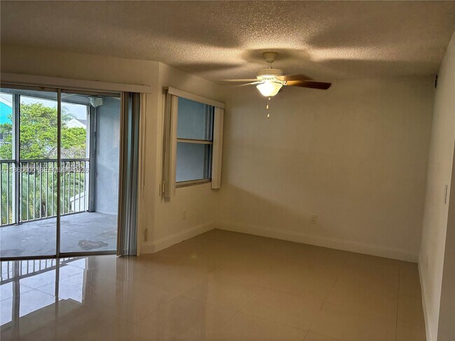 Foto del edificio - 2662 SE 19th Ct