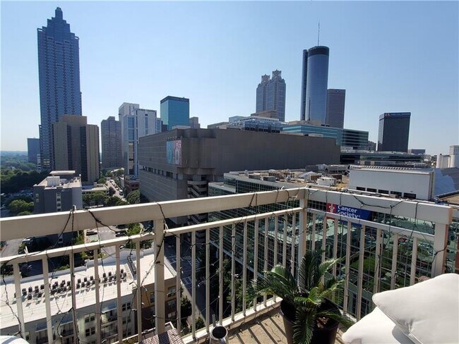 Foto del edificio - 285 Centennial Olympic Park Dr NW