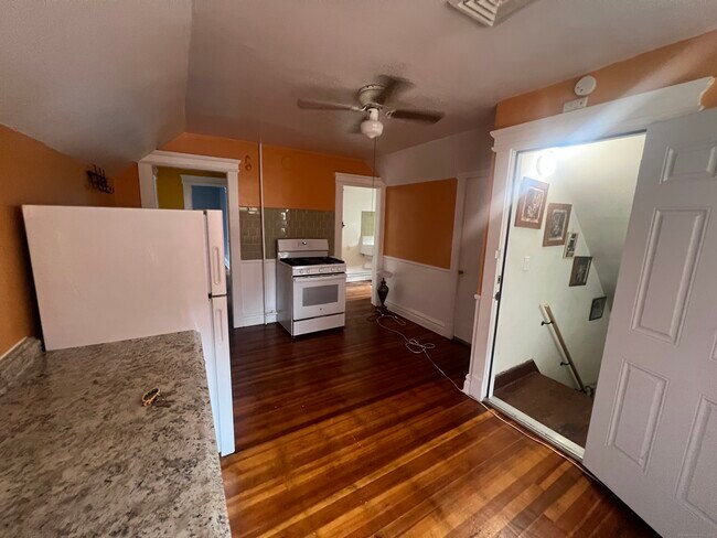 Foto del edificio - 1458 Dixwell Ave