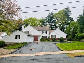 Building Photo - 53 Rita Dr