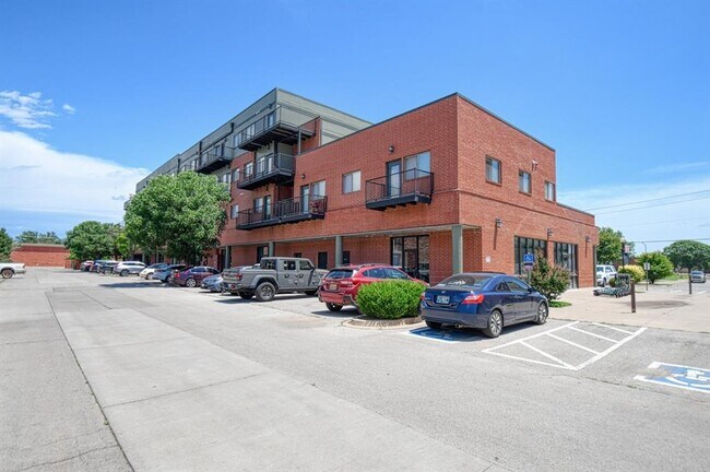 Foto del edificio - 1230 12TH Ave