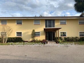 Building Photo - 5885 Dahlia Dr