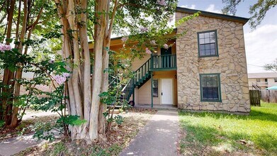 Building Photo - 805 San Pedro Dr