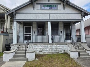 Building Photo - 3030 Palmyra St