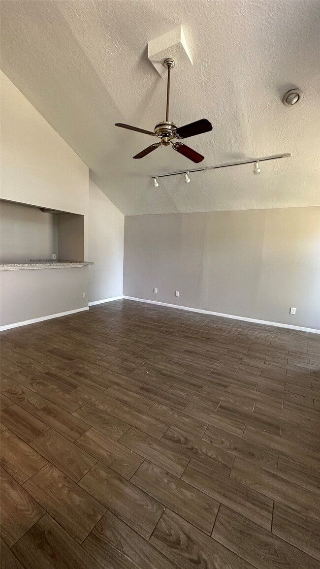 Building Photo - 17411 Chicory Dr